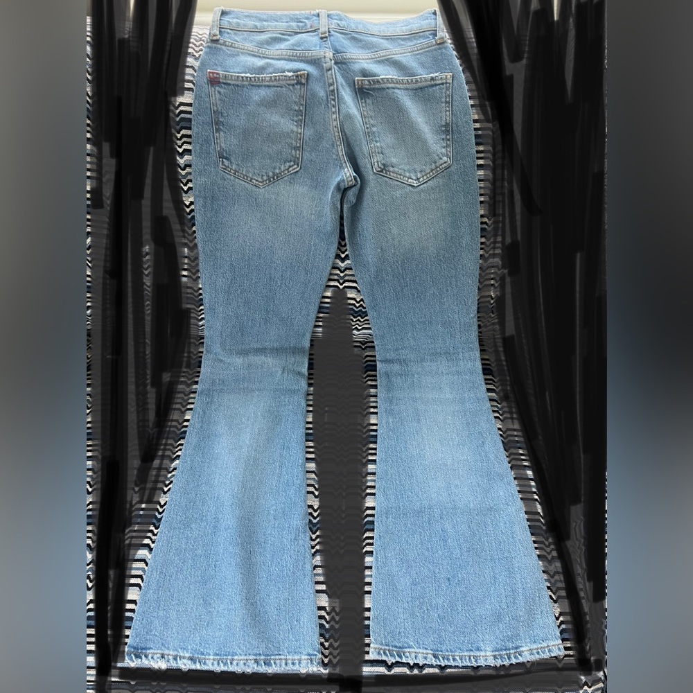 BDG flare jeans 24